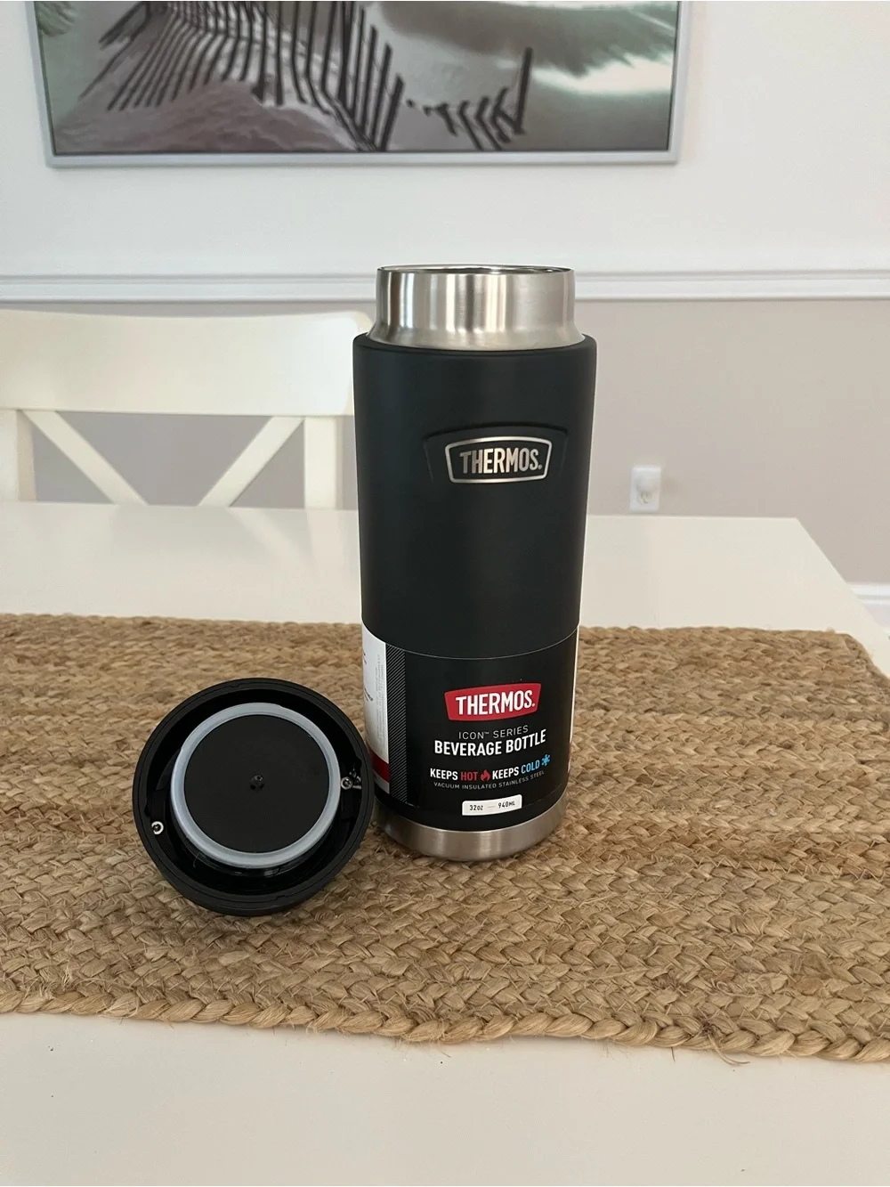 NWT - Thermos Icon Series Beverage Bottle (black stainless steel) - 32 oz.